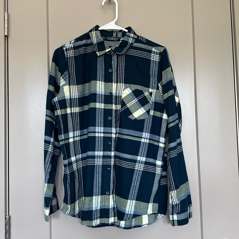 Alpine Design lightweight flannel shirt